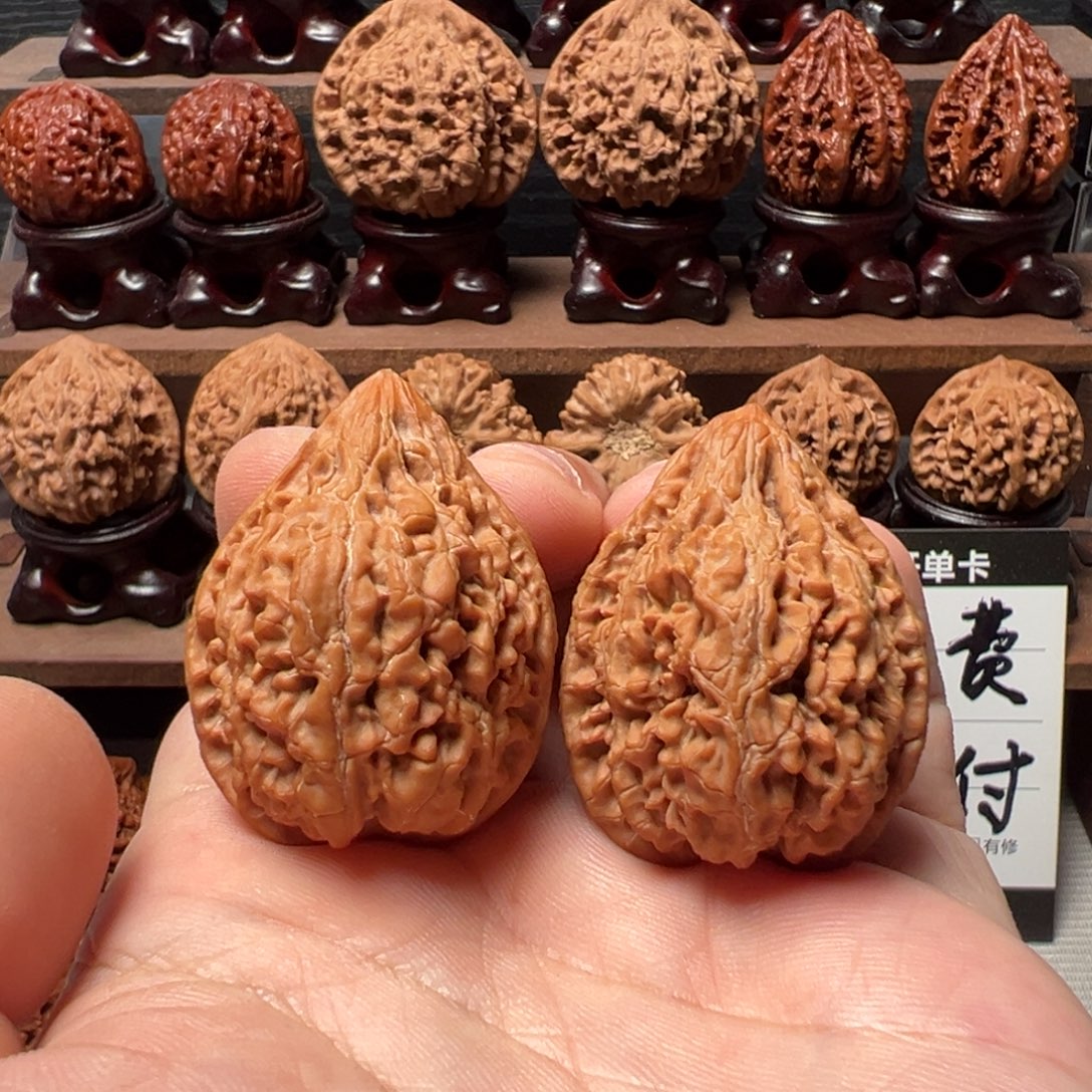 文玩核桃把件33坐佛