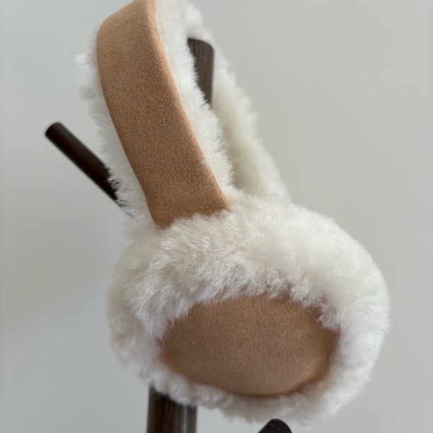 羊毛保暖耳捂耳罩 时尚皮毛一体的羊毛保暖耳套