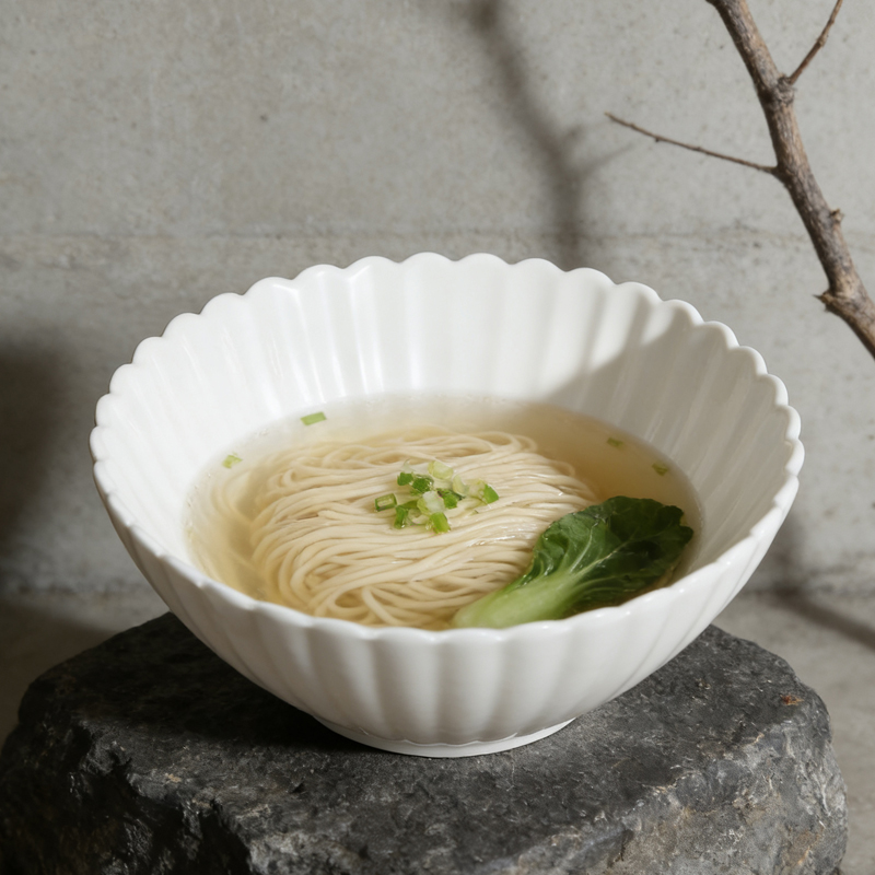 7英寸莲花面碗家用陶瓷大汤碗纯白竖纹大碗加厚大号汤面碗菜碗