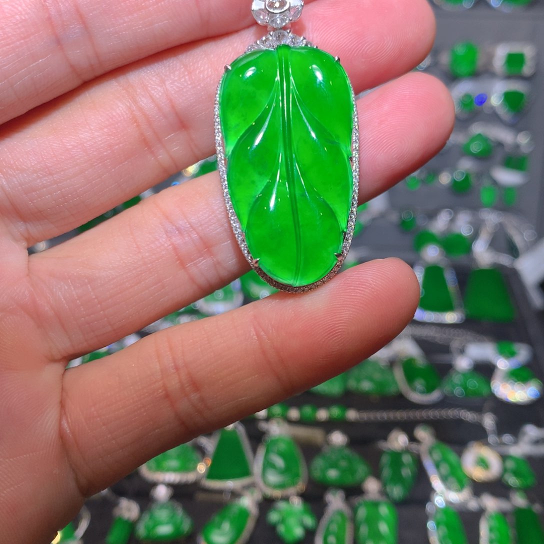 翡翠18K金镶嵌吊坠(不含链)天然翡翠