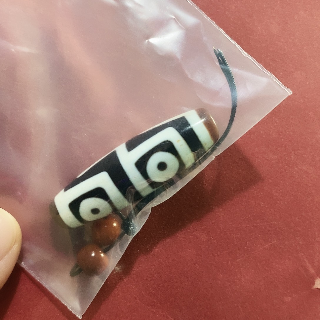 勇***前玛瑙/玉髓合金颈饰行运门门四眼