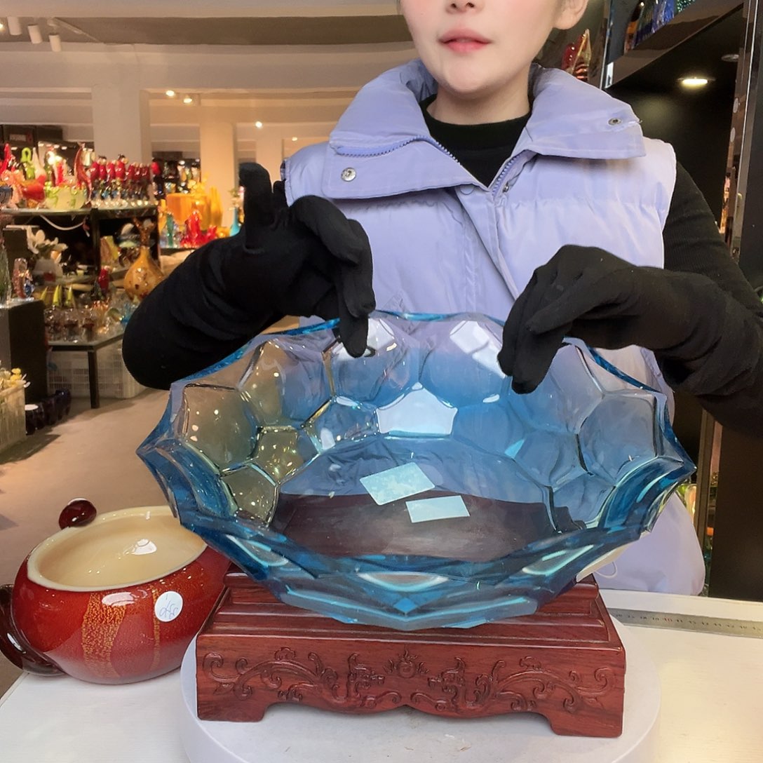 茶盏l**g琉璃的故事里的一