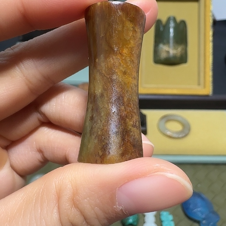 石***头和田玉未镶嵌颈饰