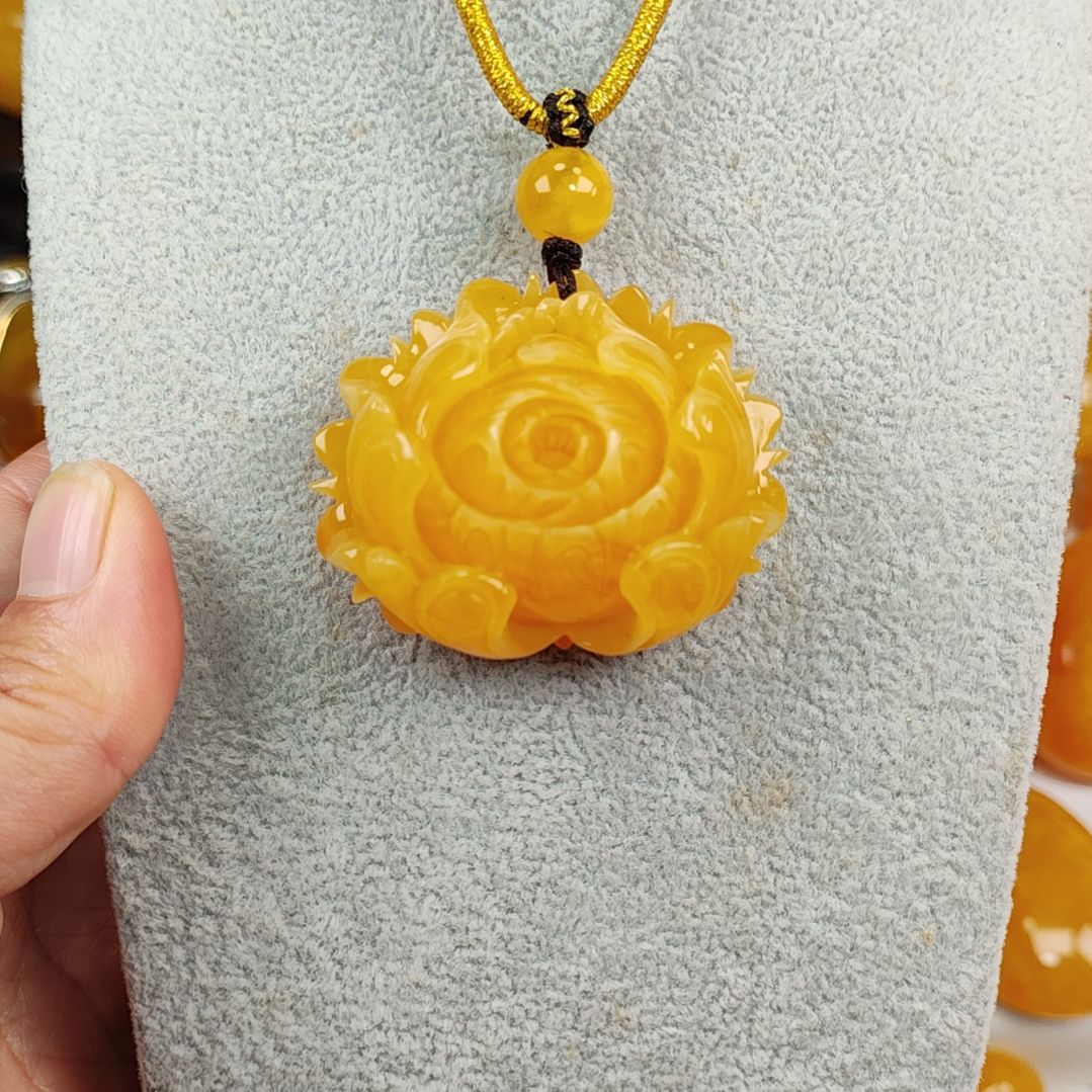 琥珀吊坠(赠链)未镶嵌