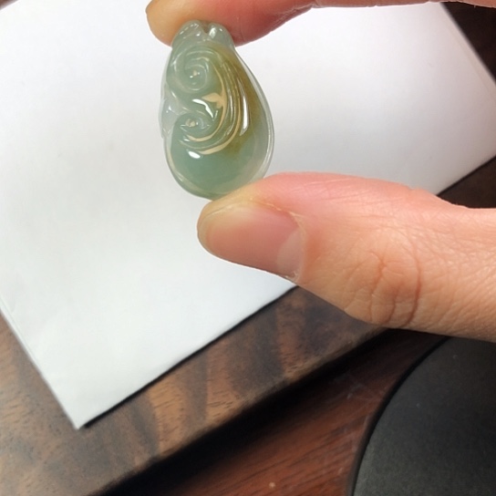 翡翠未镶嵌颈饰缅甸A货，每天下午1点半开播