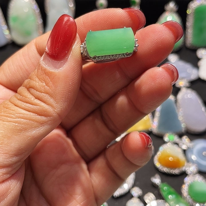 翡翠银S925镶嵌颈饰