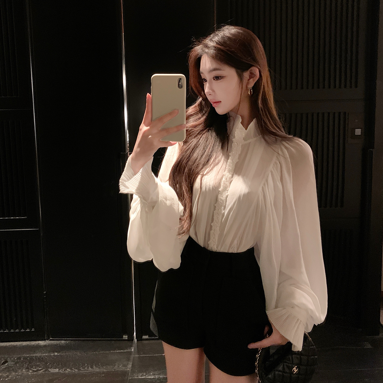 Lilylikes“意式宫廷”优雅千金风100人丝轻奢浪漫荷叶边白衬衫！