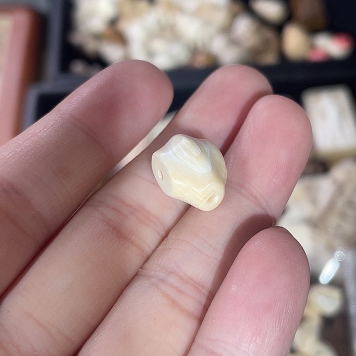 泥塑不打孔联系客服