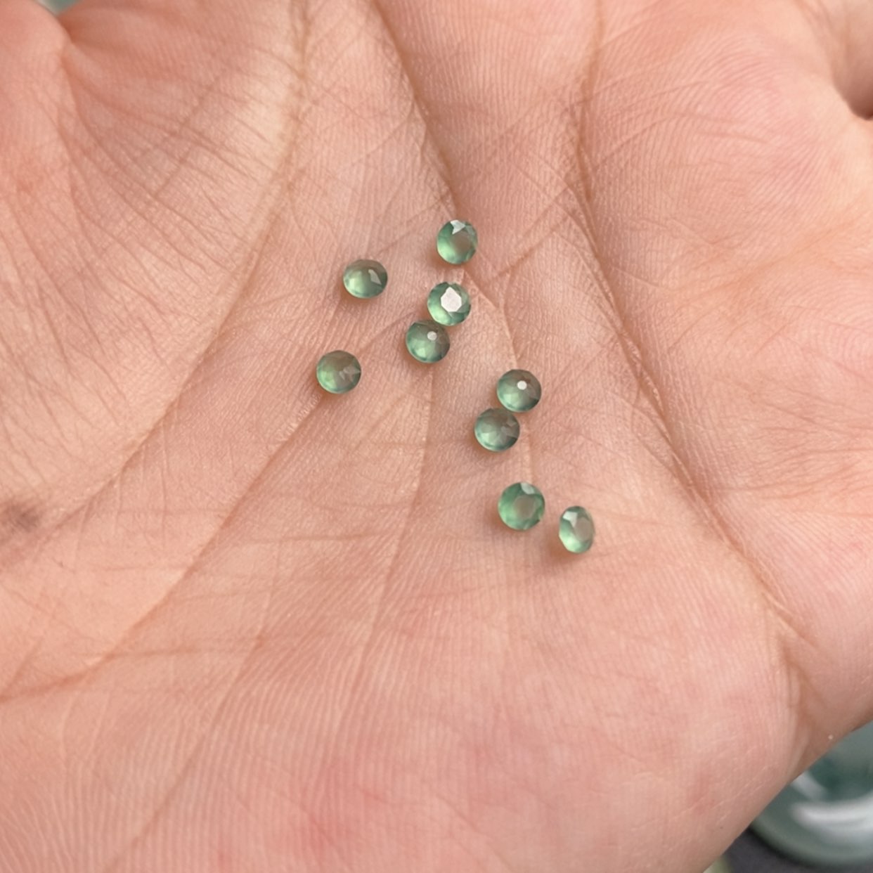 【闪购商品】翡翠颈饰未镶嵌9颗