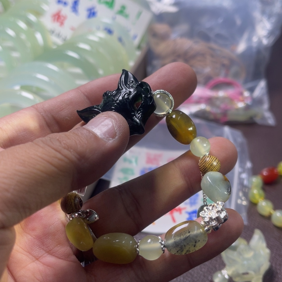 蛇纹石玉未镶嵌发饰