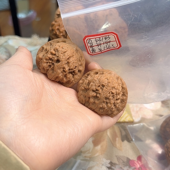 文玩核桃把件兴隆狮子头