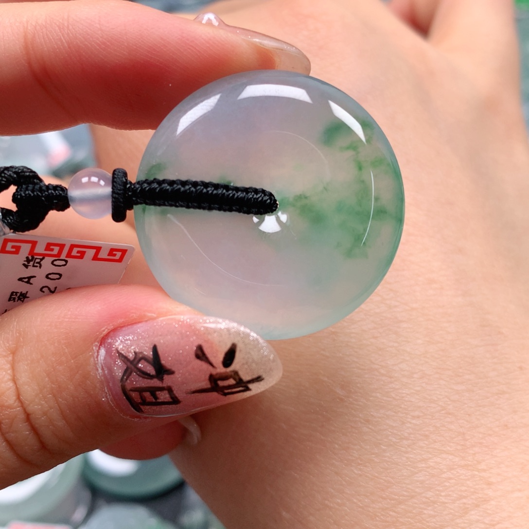 翡翠颈饰未镶嵌天然翡翠