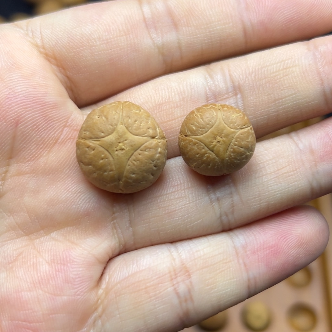 凤眼菩提手串三通18.1 顶珠15.4