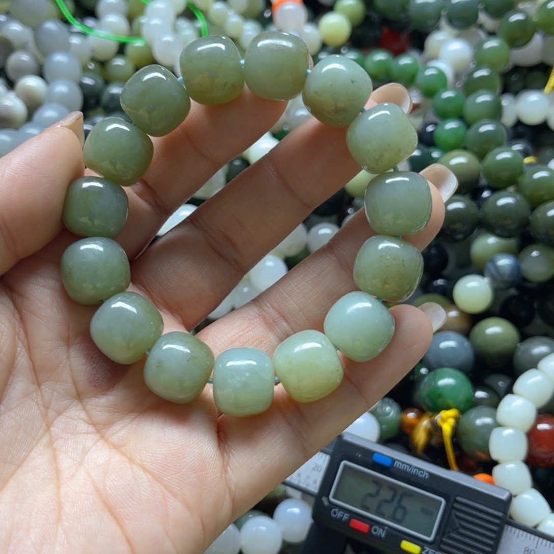 和田玉手链未镶嵌