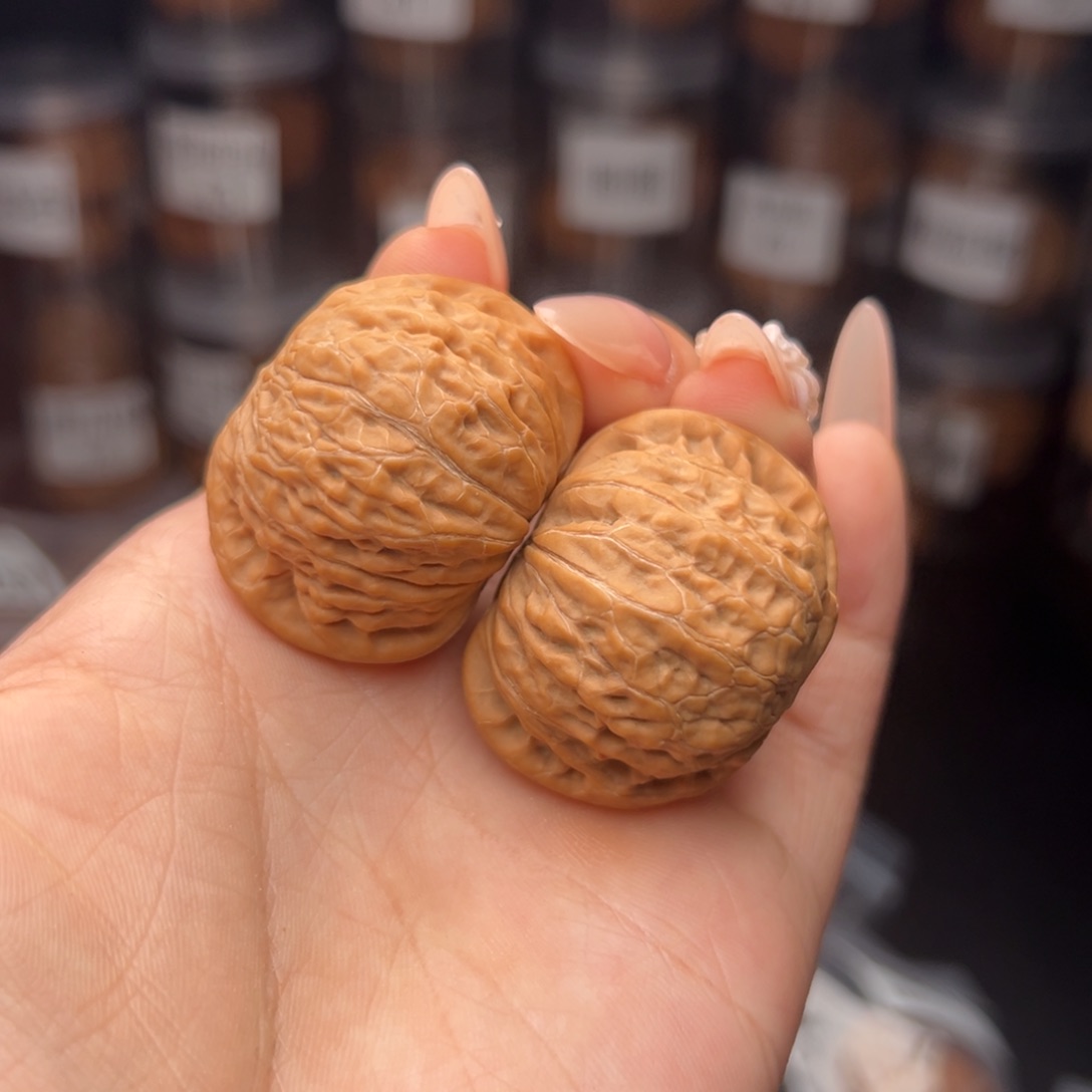 文玩核桃吊坠张*宇铁锤