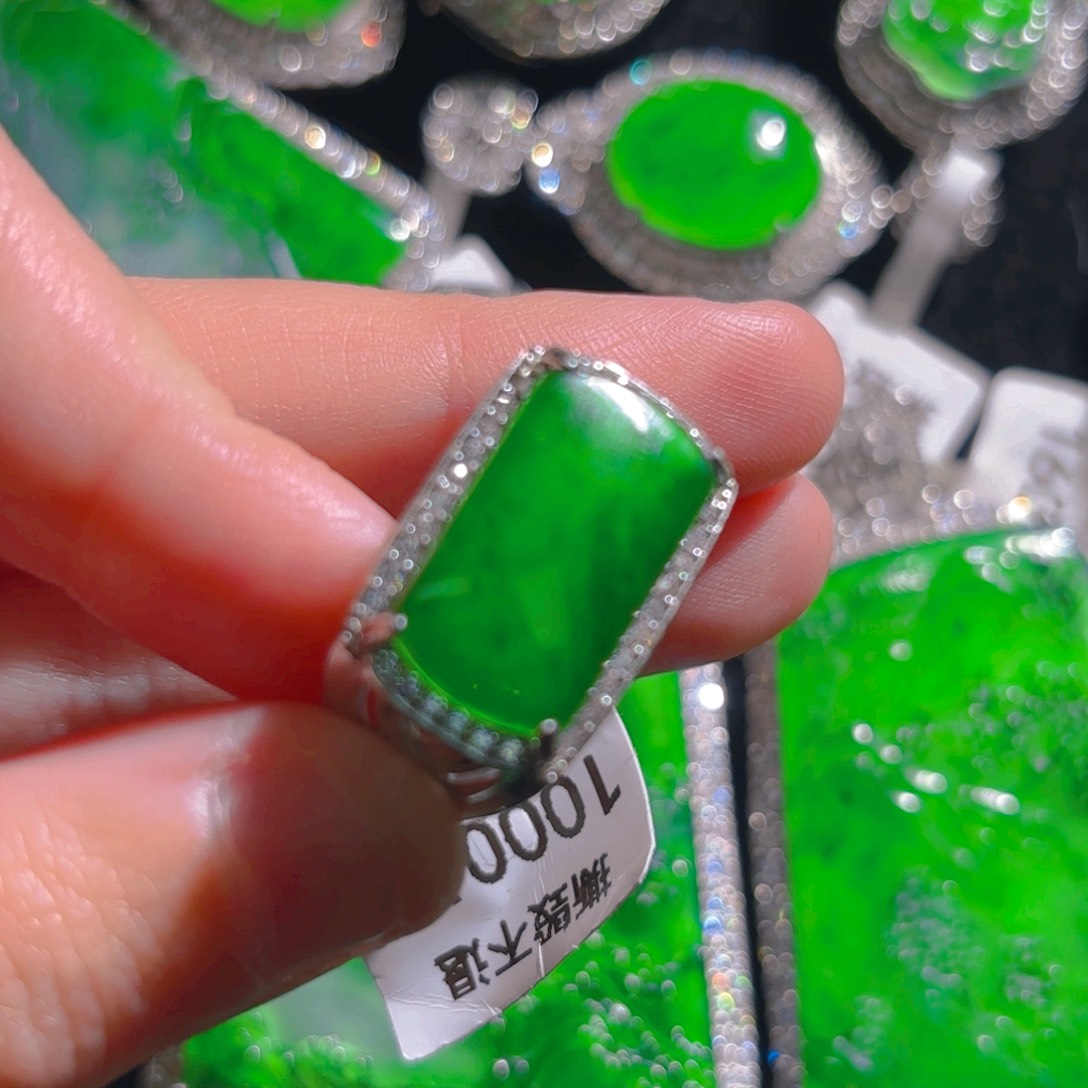 翡翠颈饰银S925镶嵌马鞍