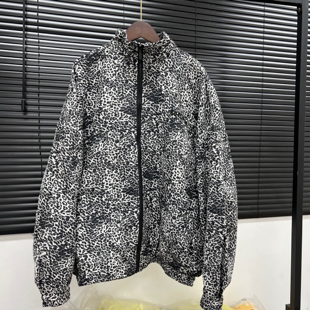 专柜货 立体豹纹 立领冲锋衣外套8387