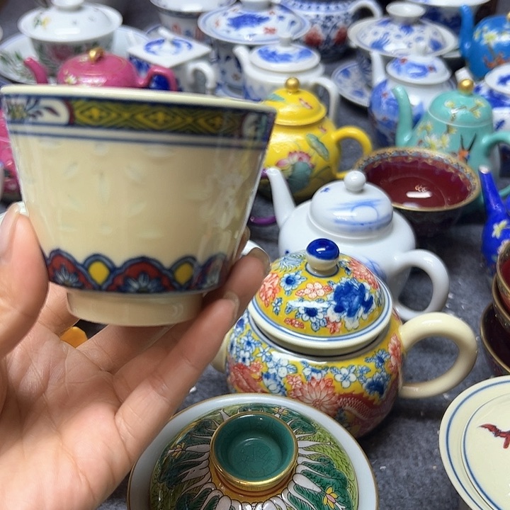 景德镇的陶瓷工艺也在逐步成熟