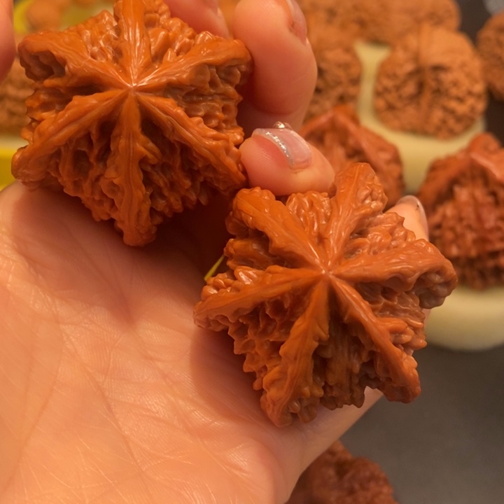 【闪购商品】桃核吊坠猛****腿工艺