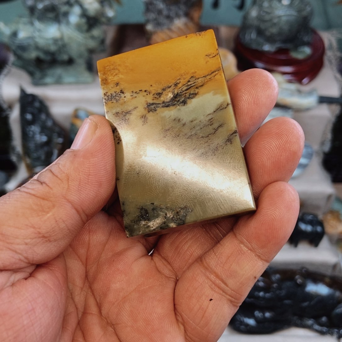 岫岩河磨玉（透闪石质玉）挂件未镶嵌