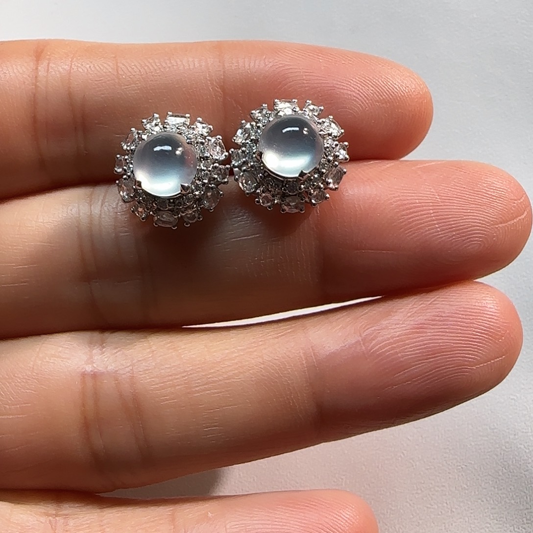 翡翠18K金镶嵌耳饰耳钉