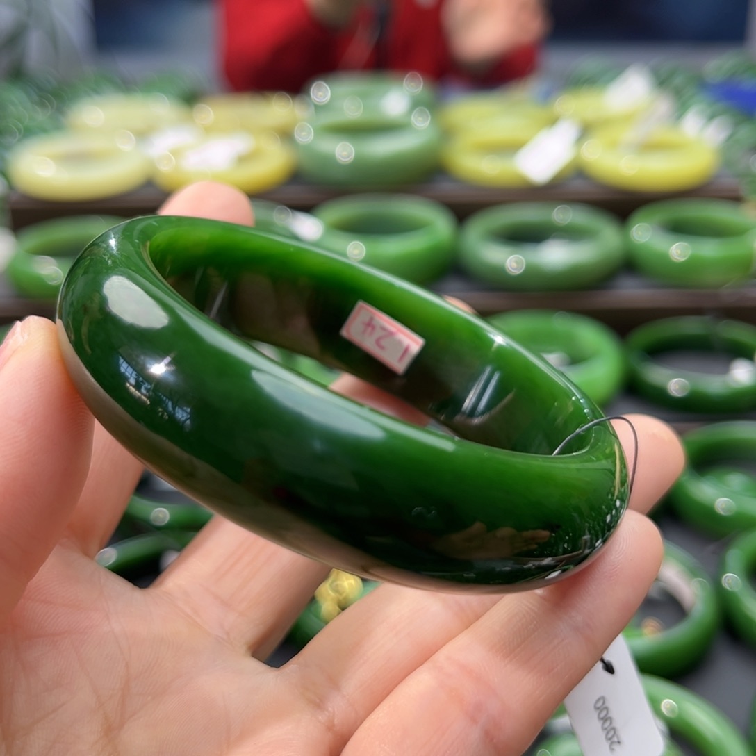 和田玉（碧玉）手镯未镶嵌