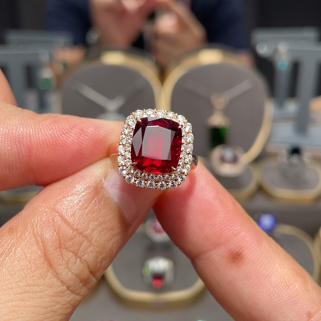 碧玺戒指18K金镶嵌5.25ct