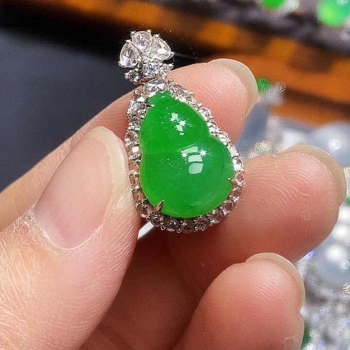 吊坠(不含链)18K金镶嵌翡翠