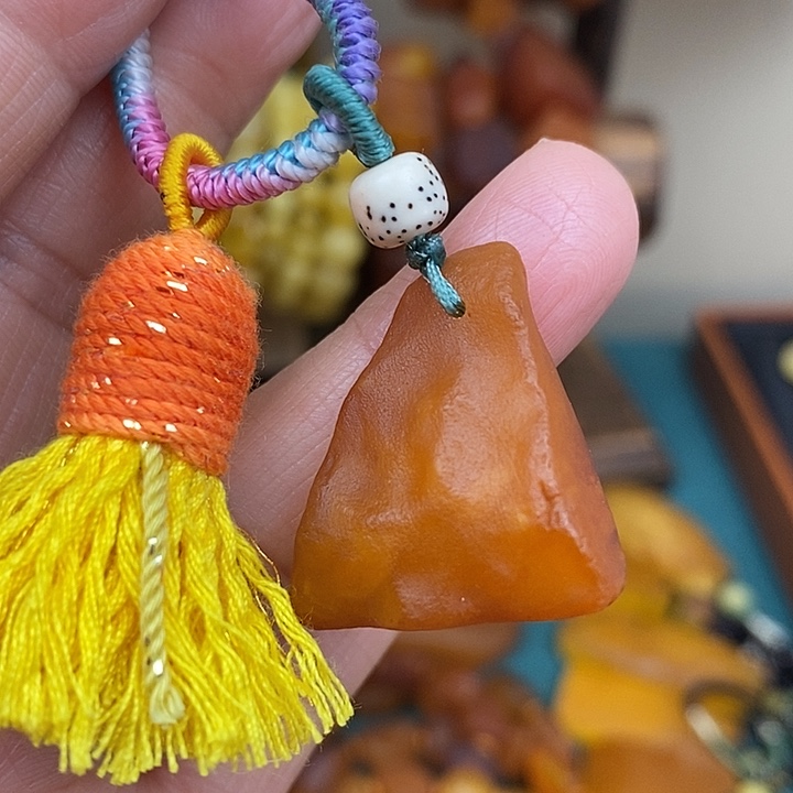 蜜蜡未镶嵌裸石钥匙扣