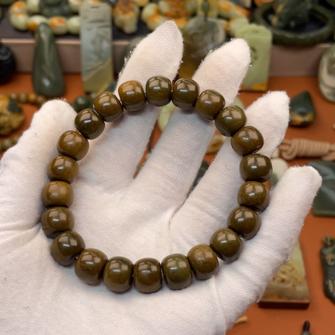 岫岩河磨玉（透闪石质玉）未镶嵌手链