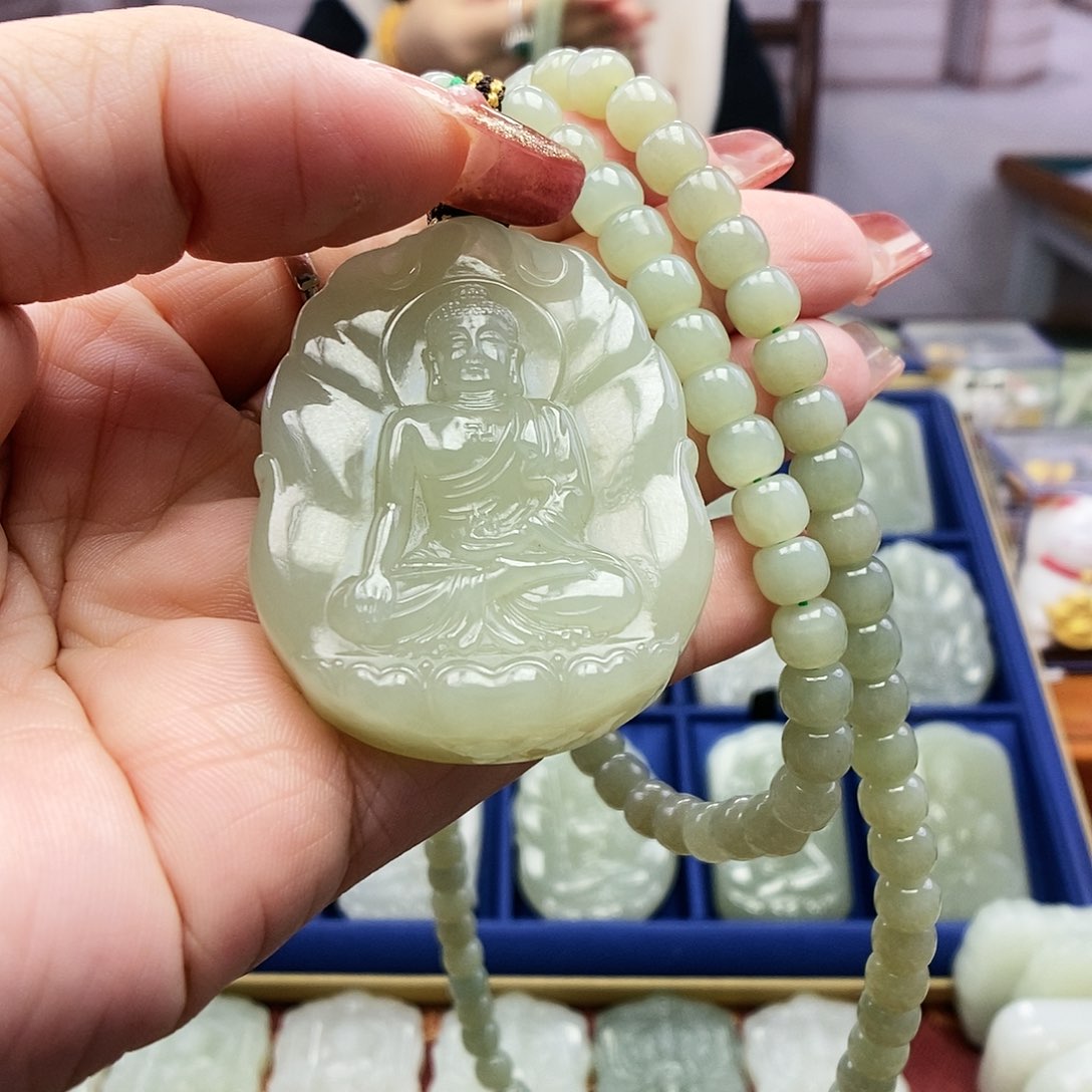 【闪购商品】和田玉颈饰未镶嵌?****