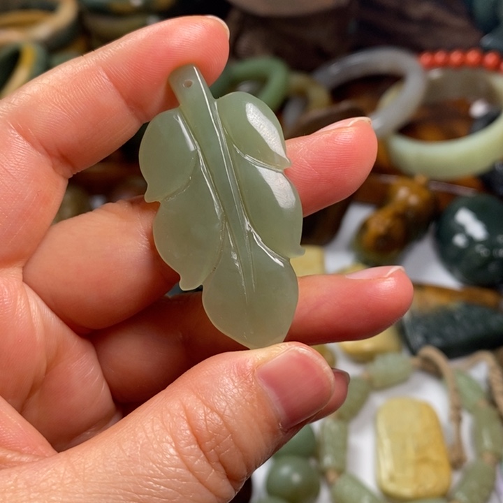 岫岩河磨玉（透闪石质玉）未镶嵌手链