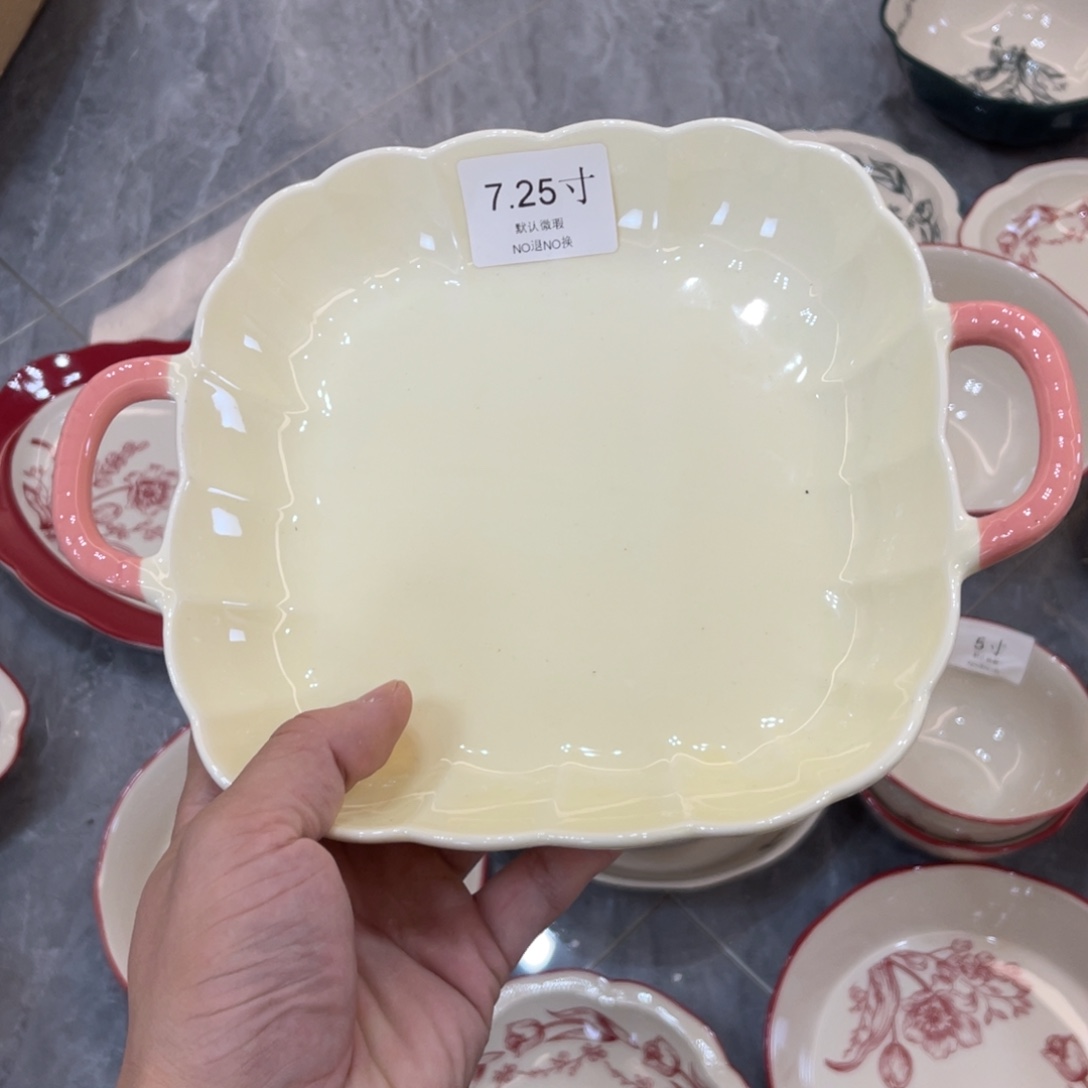 陶瓷微瑕餐具介意勿拍，满18飞！ 