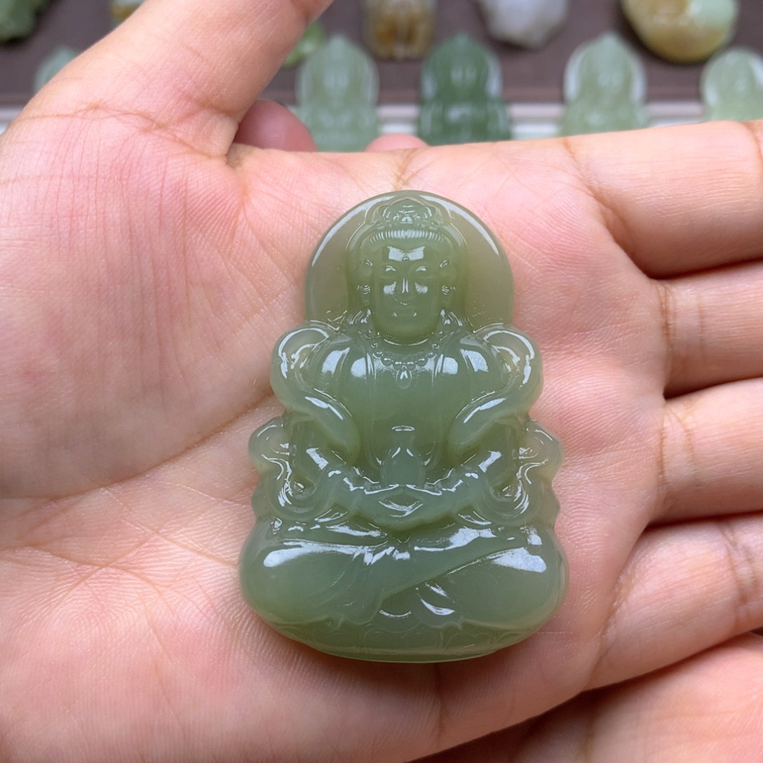 和田玉颈饰未镶嵌庄