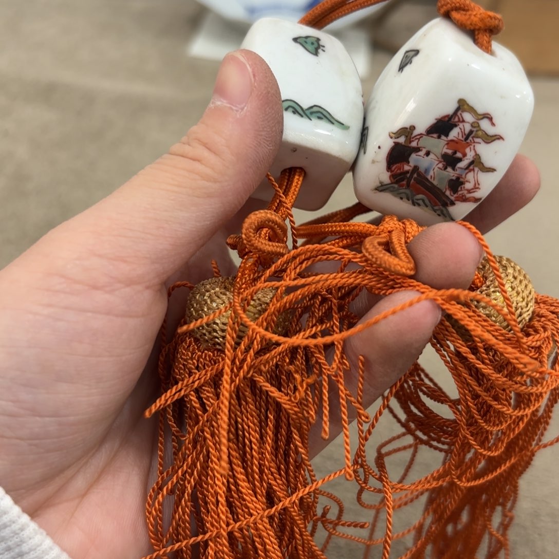 瓷片非常好看漂亮的物品 