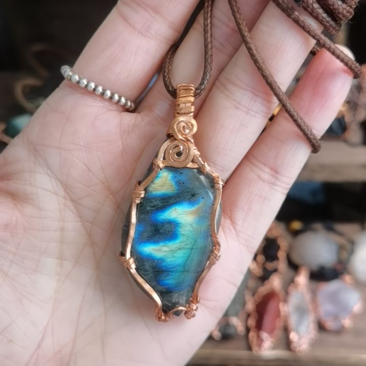 石材41*23*6MM左右有石纹矿坑