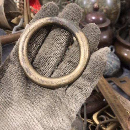 小***军闪电购铜摆件工艺品