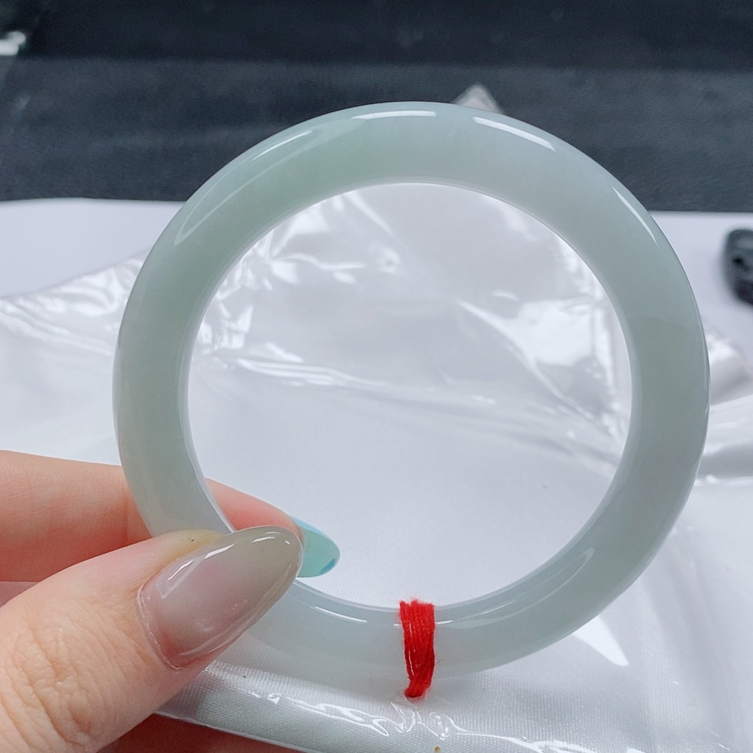 【闪购商品】未镶嵌手镯（圆镯）翡翠485号