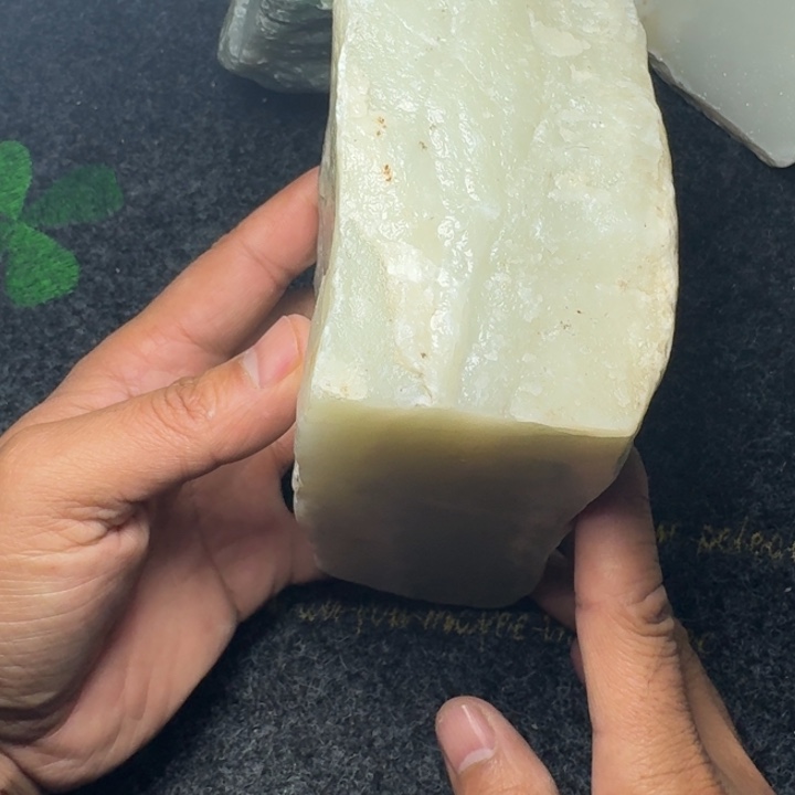 和田玉（糖玉）未镶嵌珠宝半成品