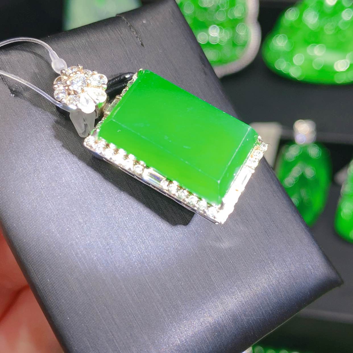 【闪购商品】翡翠颈饰银S925镶嵌25565656