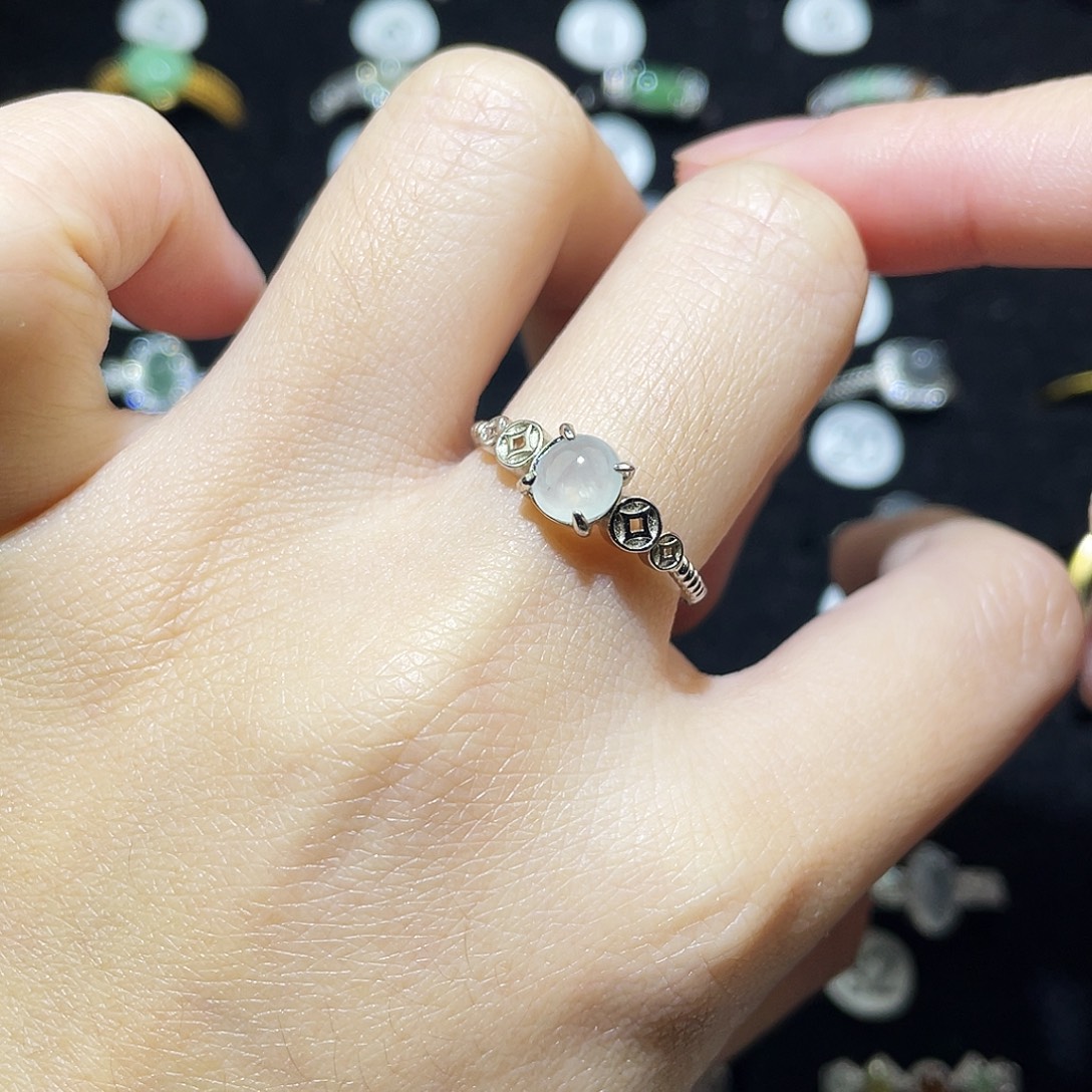 翡翠未镶嵌戒指戒指