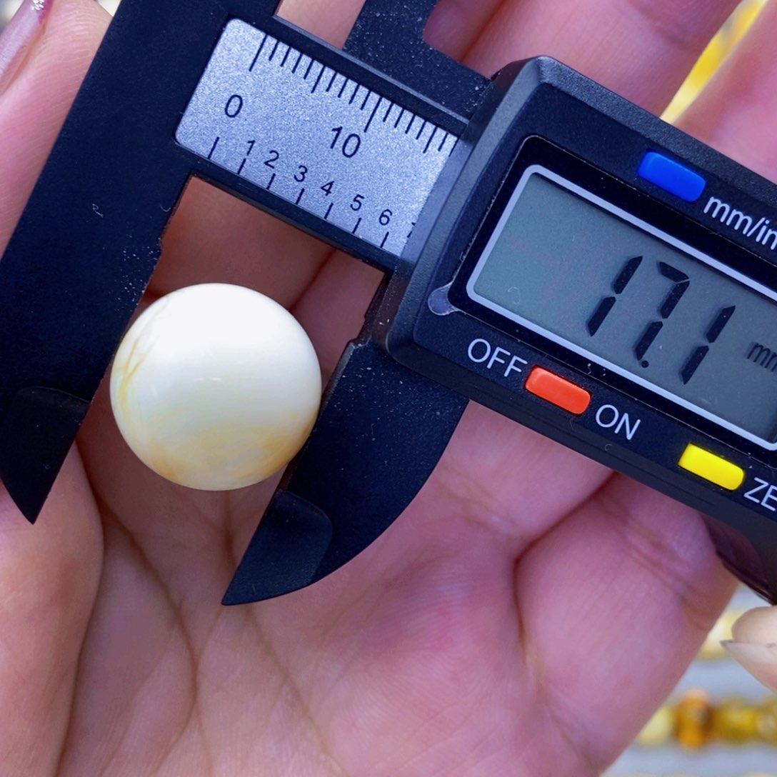 未镶嵌琥珀珠宝奇石