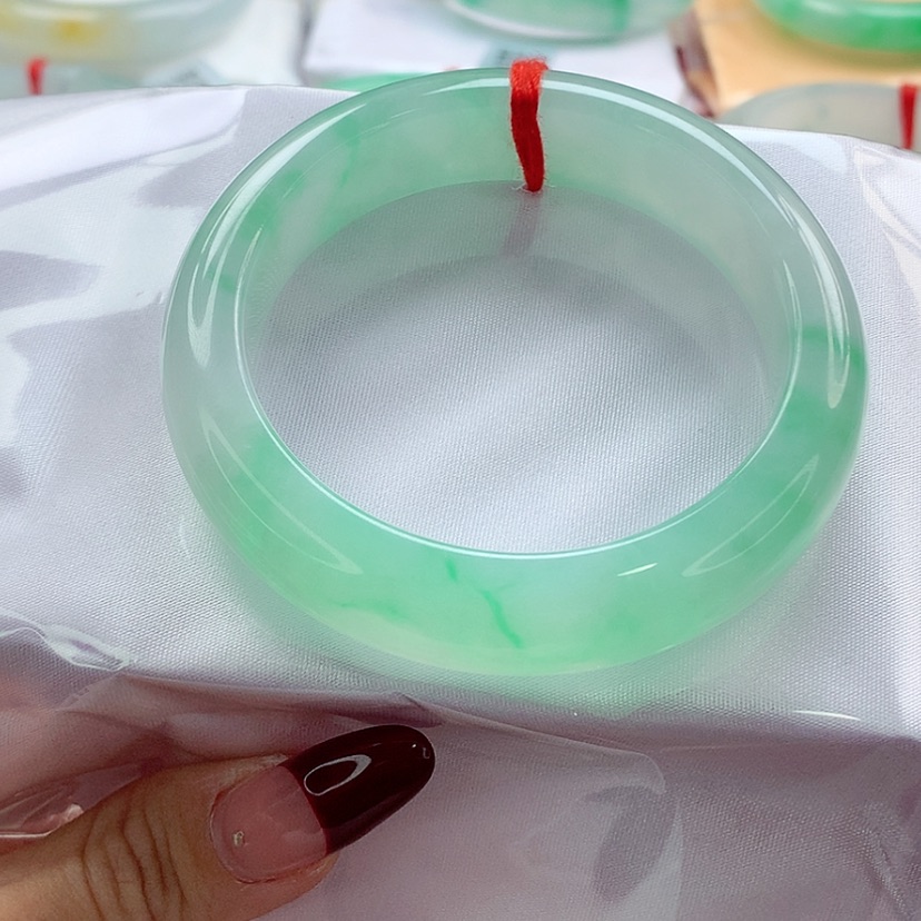 【闪购商品】翡翠手镯未镶嵌雪*52.8 金丝绿种色兼备 灵