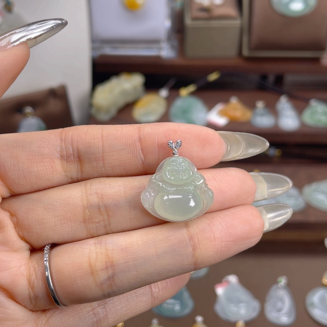 翡翠颈饰未镶嵌翡翠