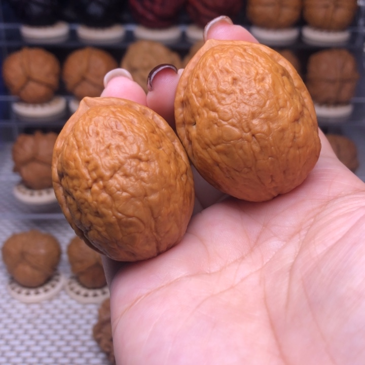 文玩核桃把件21号粗筋大屁桃38尺