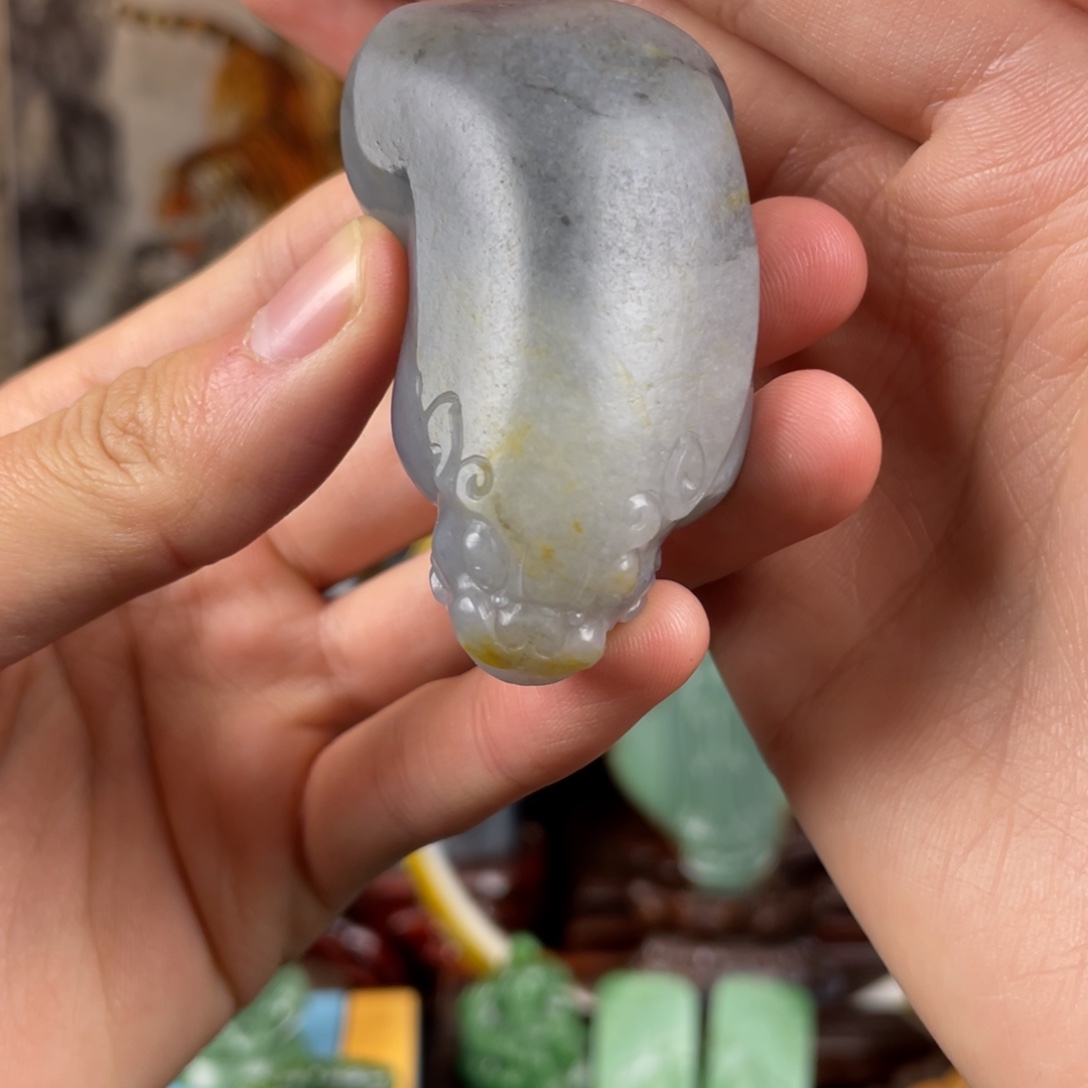 和田玉未镶嵌把件