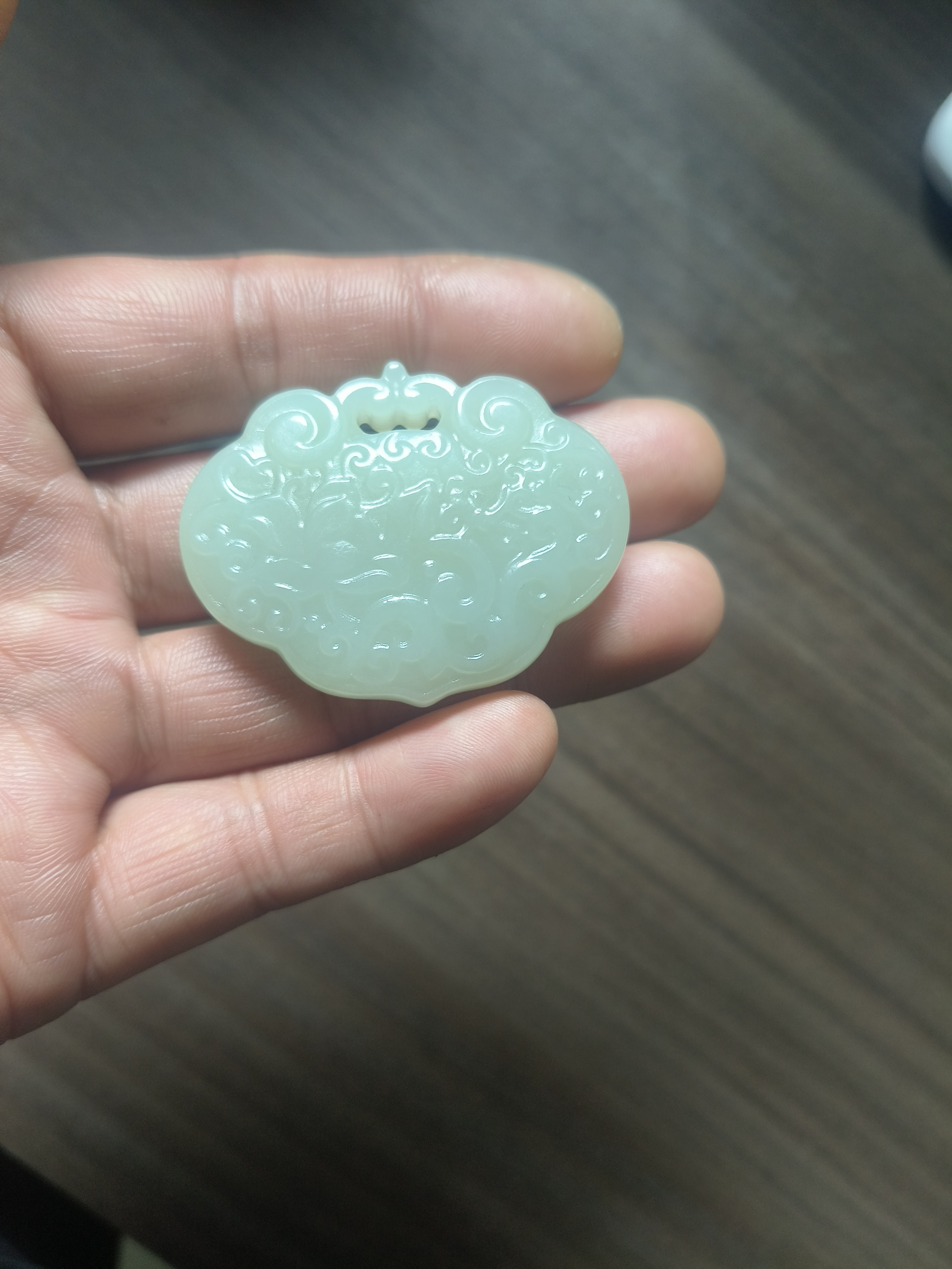 天然和田玉睛水如意锁50mm