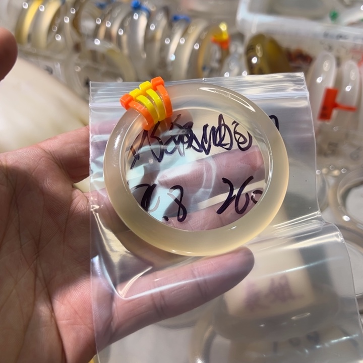 玛瑙/玉髓手镯未镶嵌奶**可4单发一根