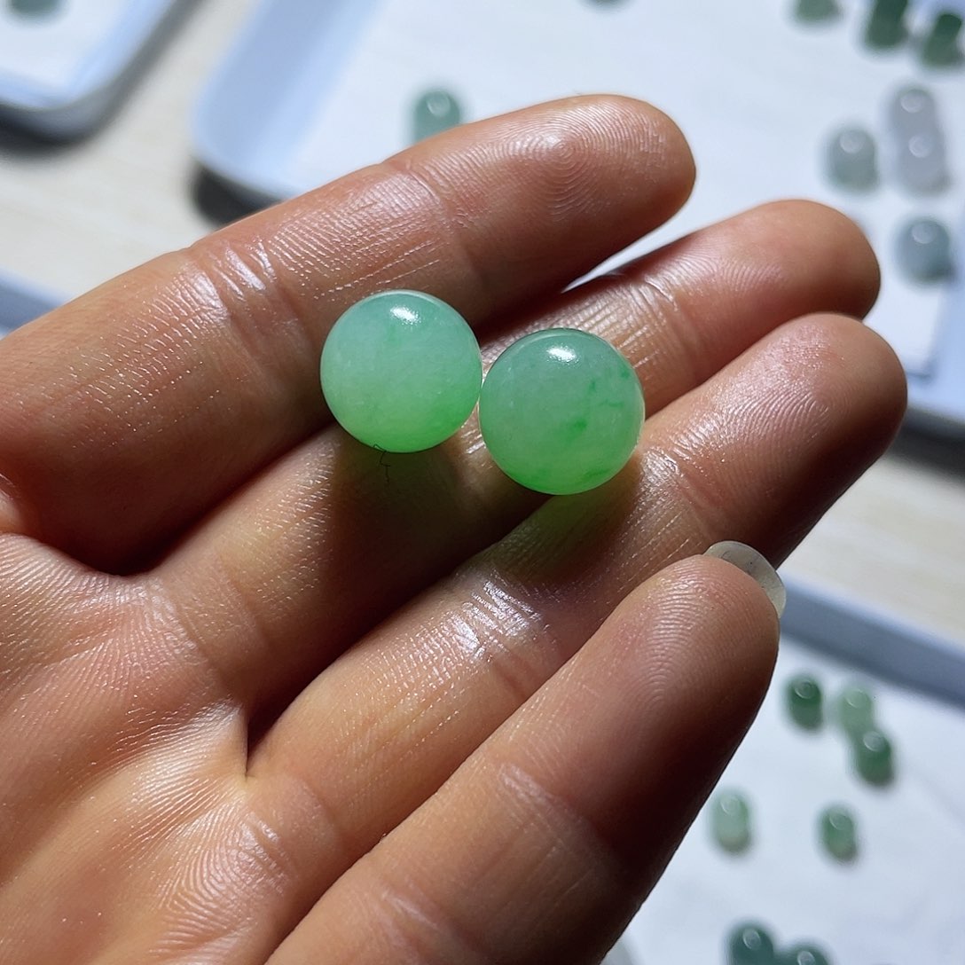 未镶嵌定制翡翠翡翠吊坠