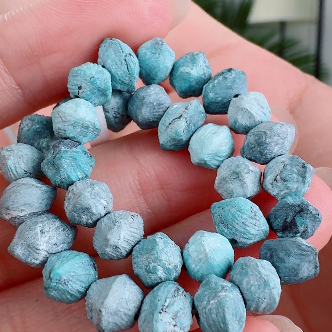 未镶嵌绿松石珠宝奇石